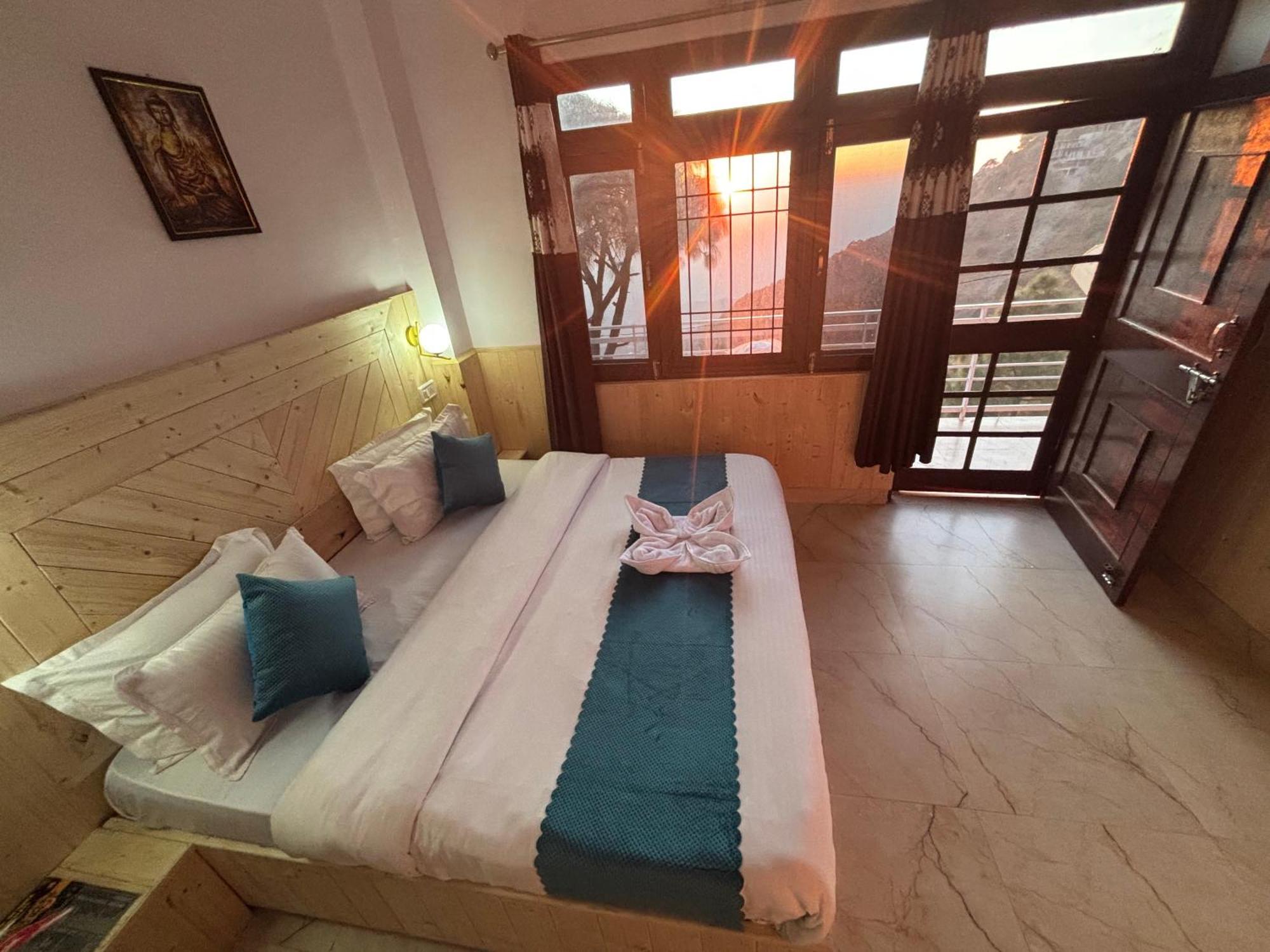Urban Wave 2Bed Rooms By The North Edge Kasauli Exterior foto